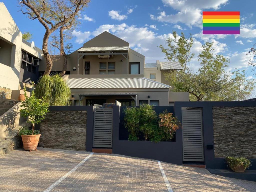 Herzinger Boutique Guesthouse Klein Windhoek エクステリア 写真